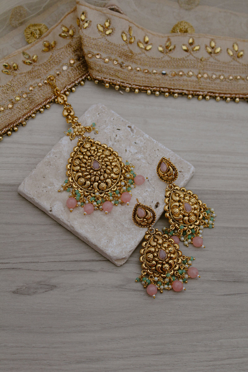 Pipal Patti Gold Inspired Set