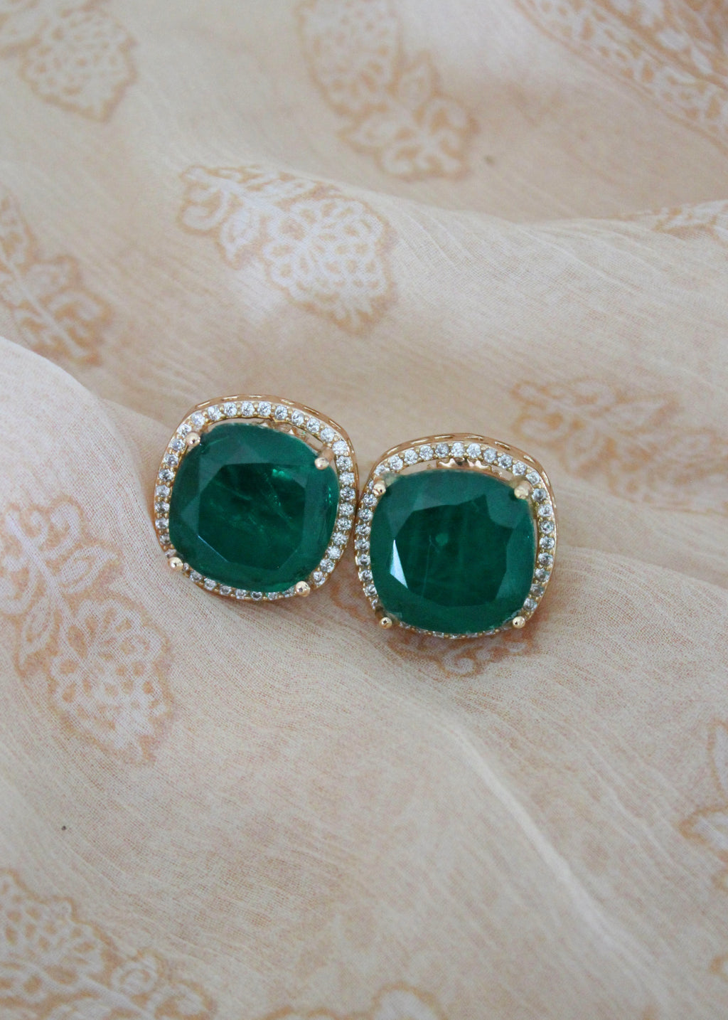 Tiyanni Kundan Studs