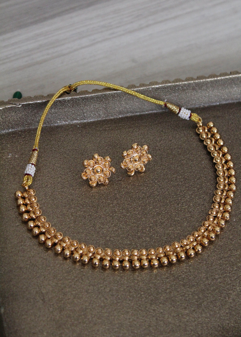 Gold inspired necklace set