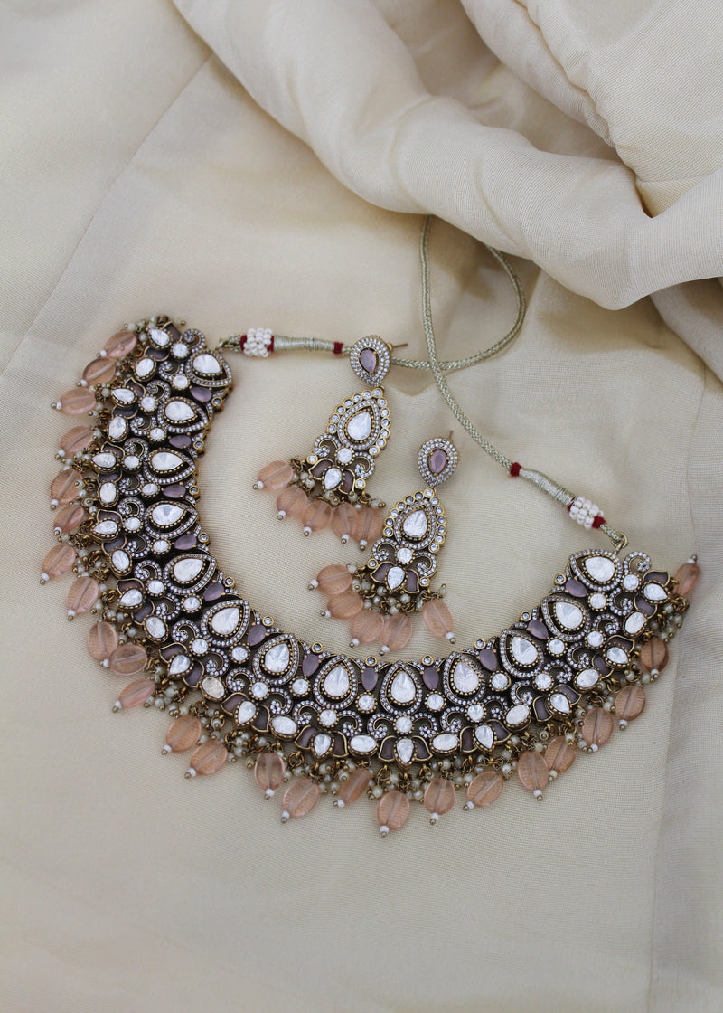 Tiyanni kundan necklace set