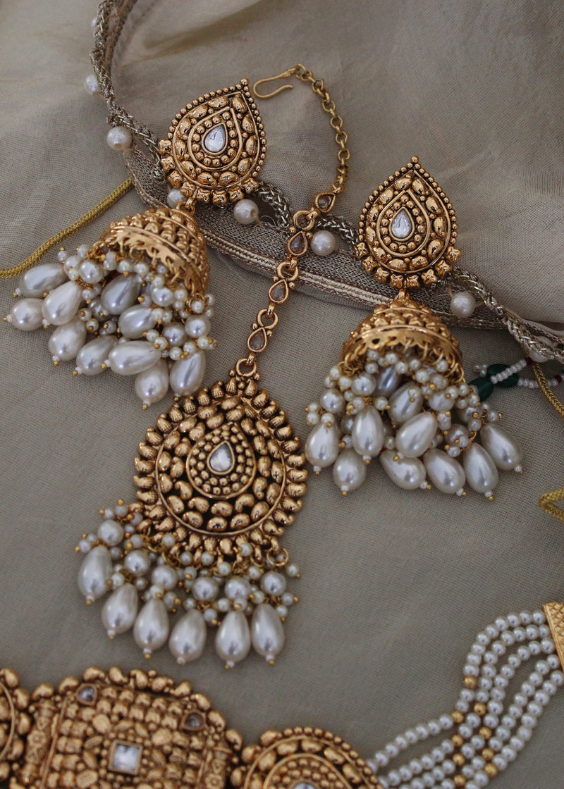 Arshna Gold inspired Set