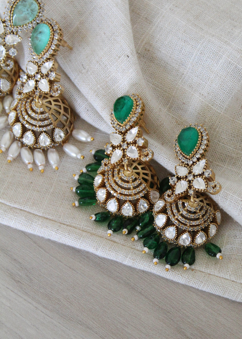 Erin Jhumkis