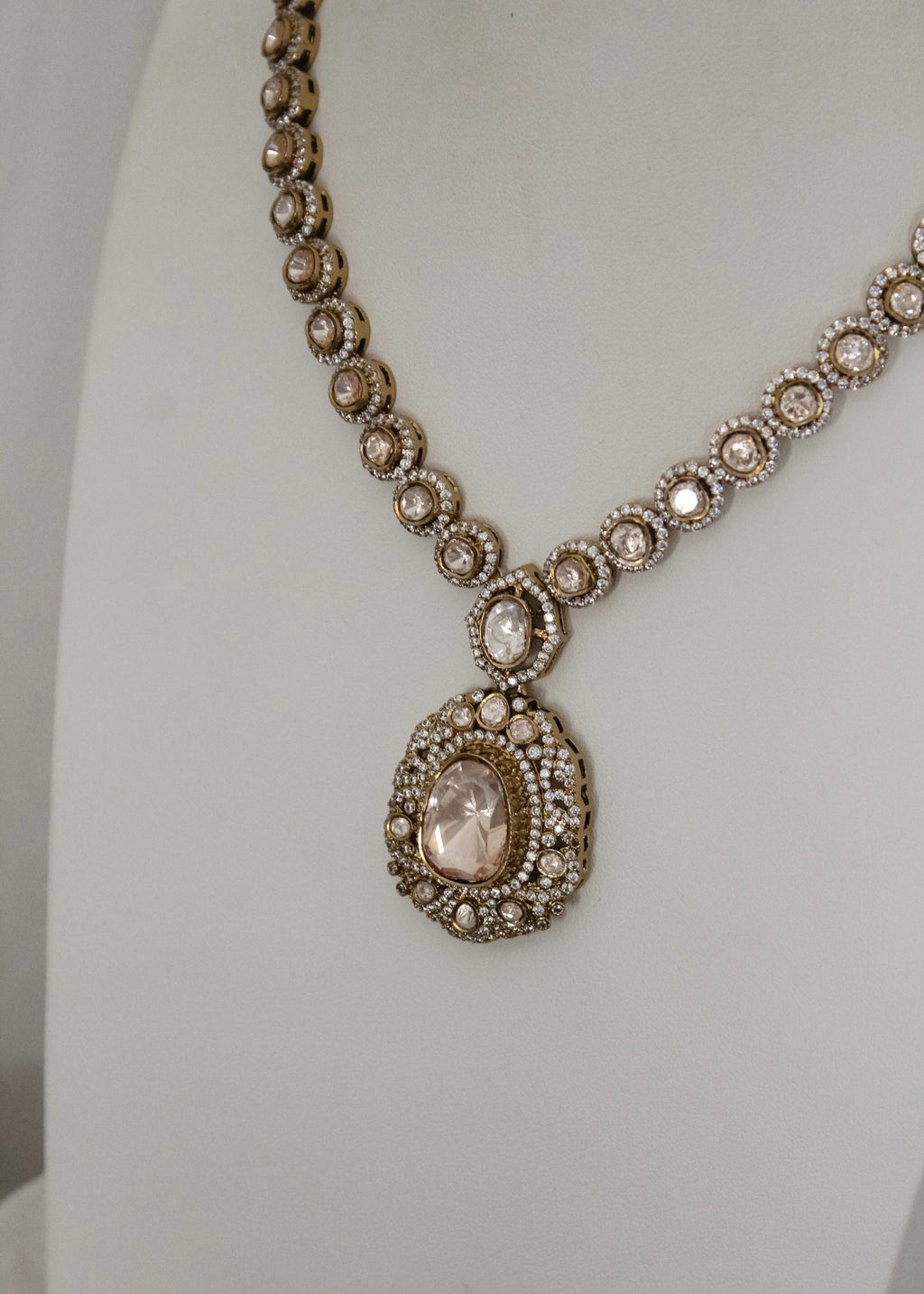 Pendant set