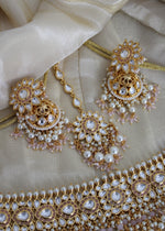 Neha Tiyanni kundan choker set