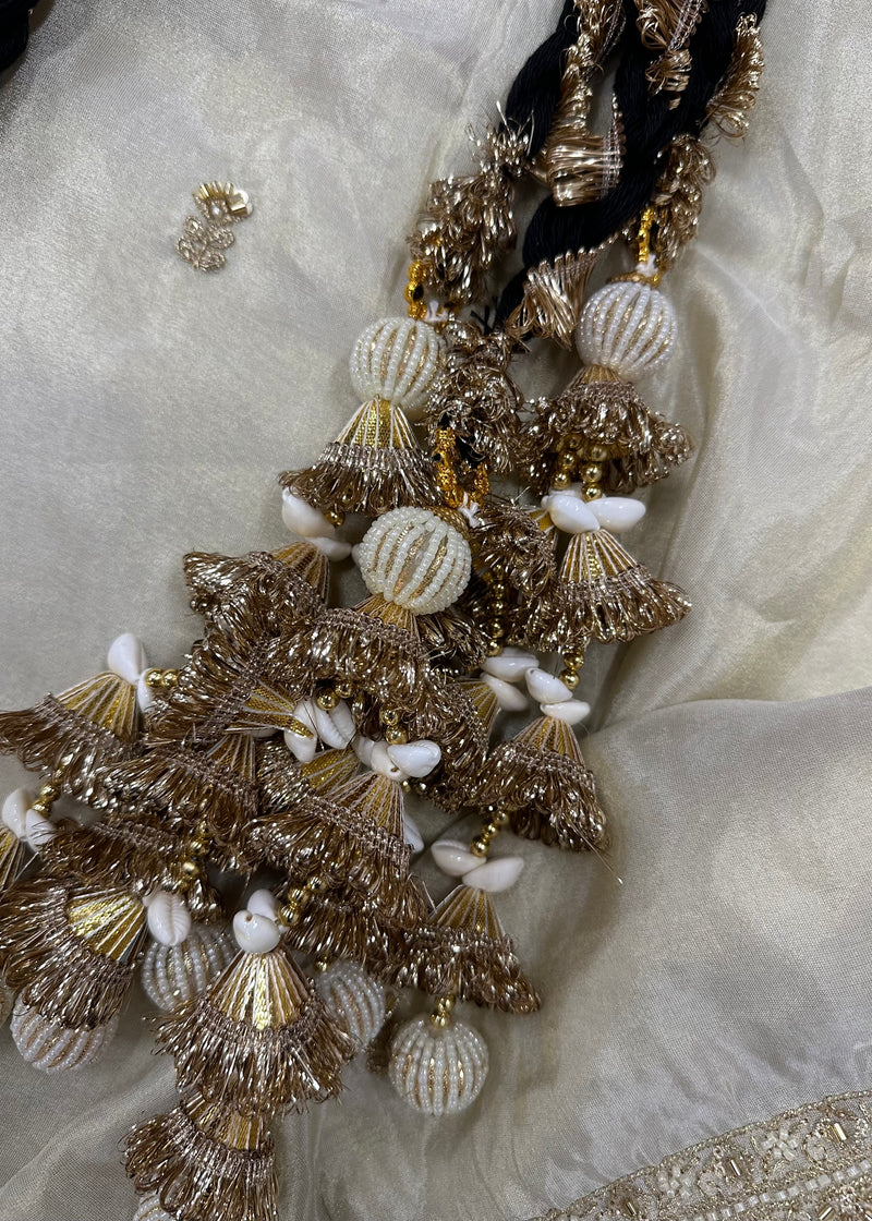 Shell + Pearl Parandha