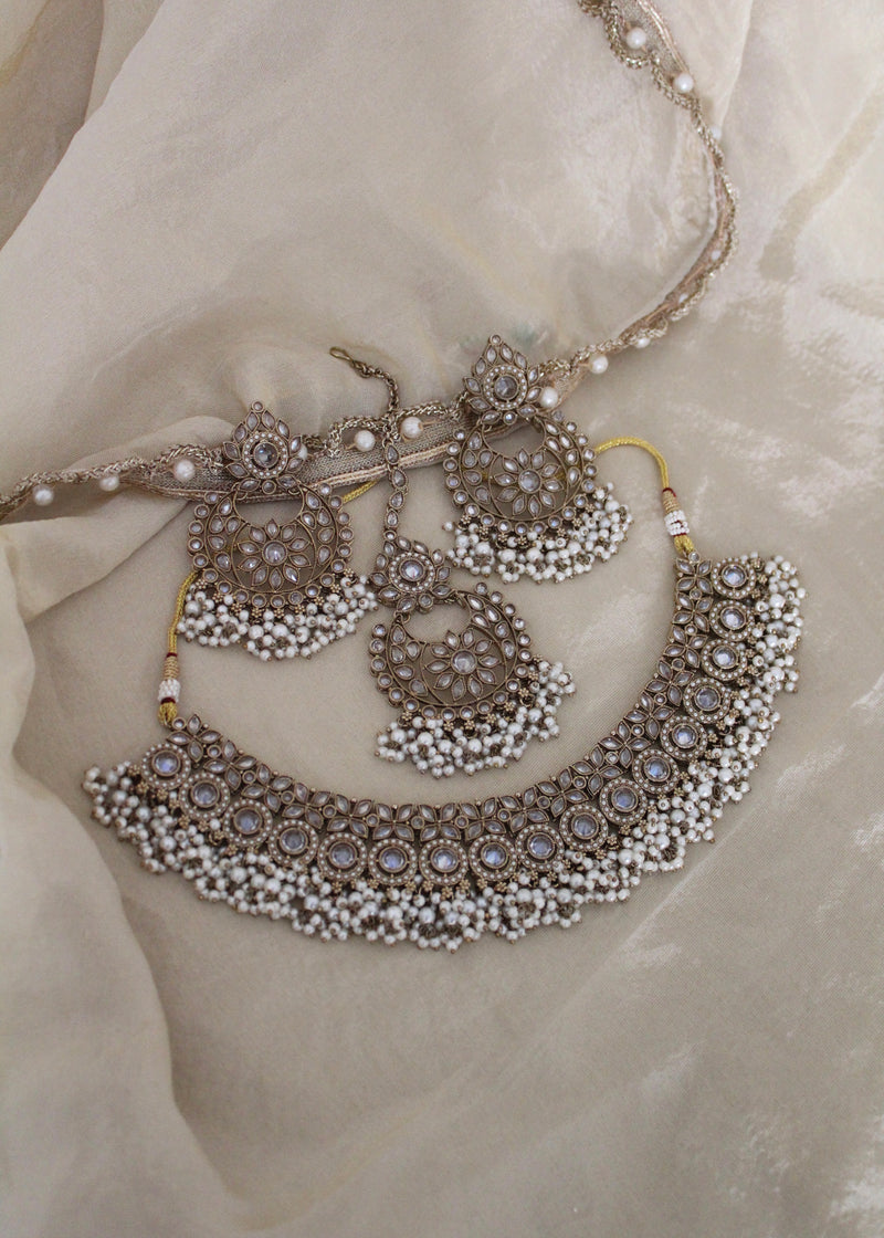 Adessa Necklace set