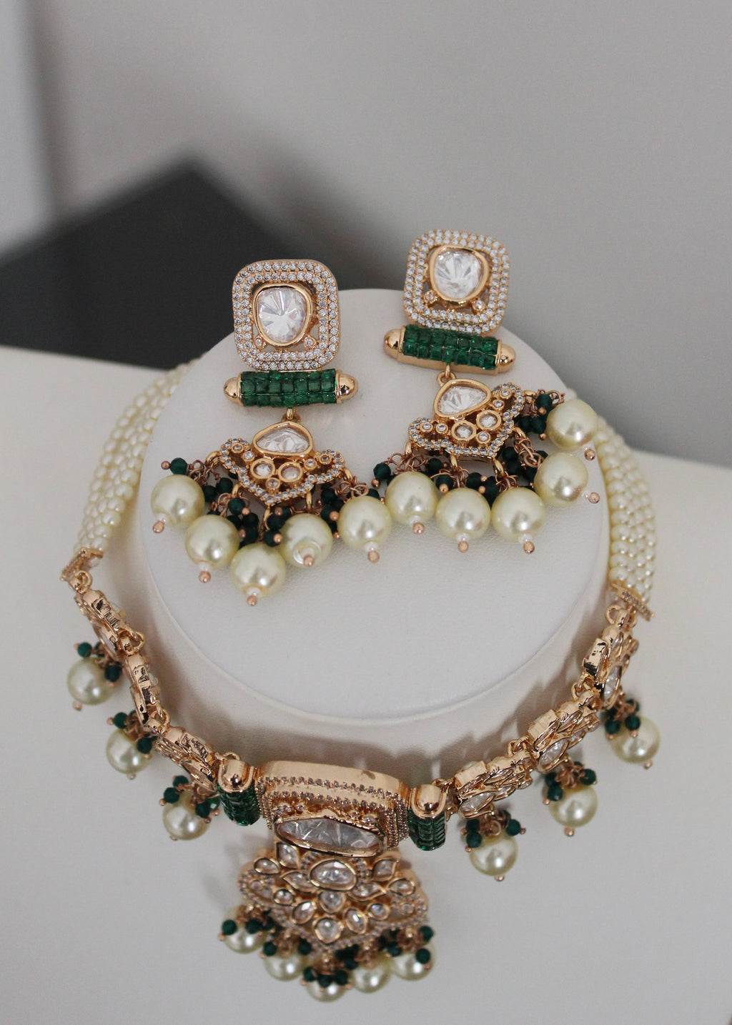 Mira Necklace set