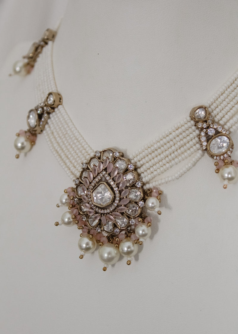 Pearl necklace set