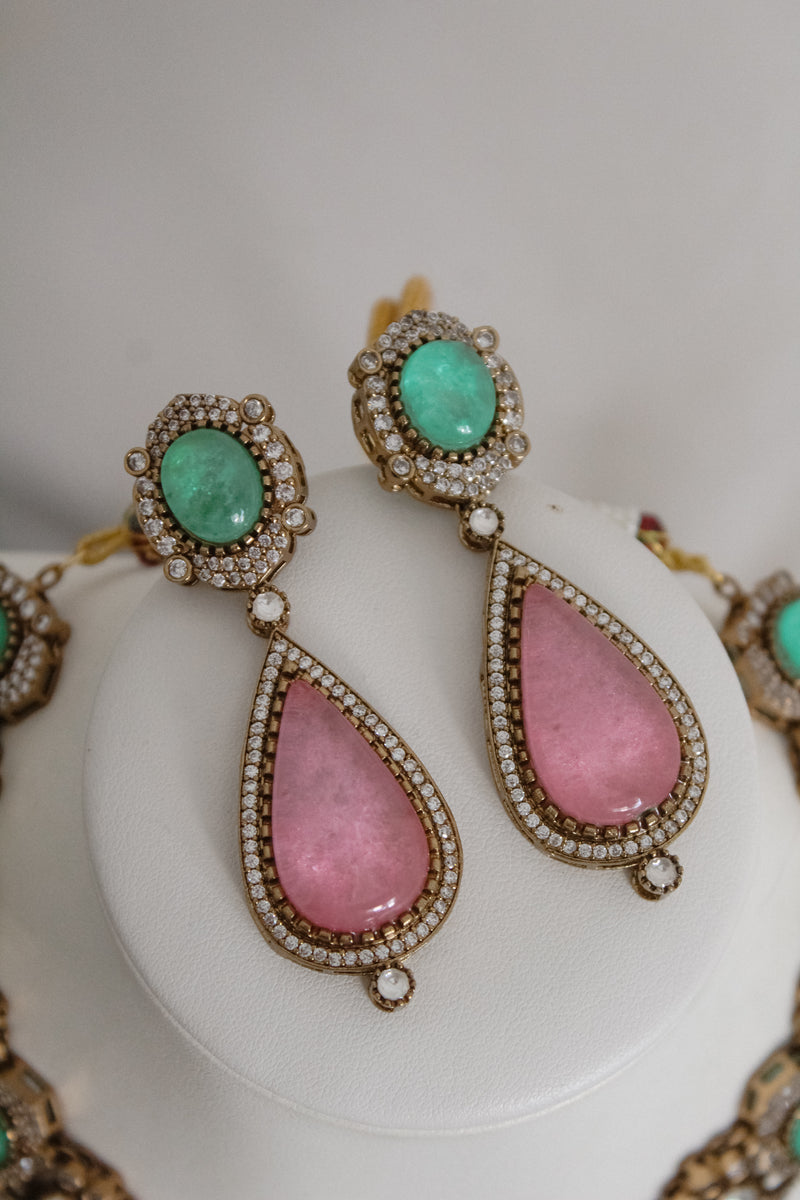Necklace Set