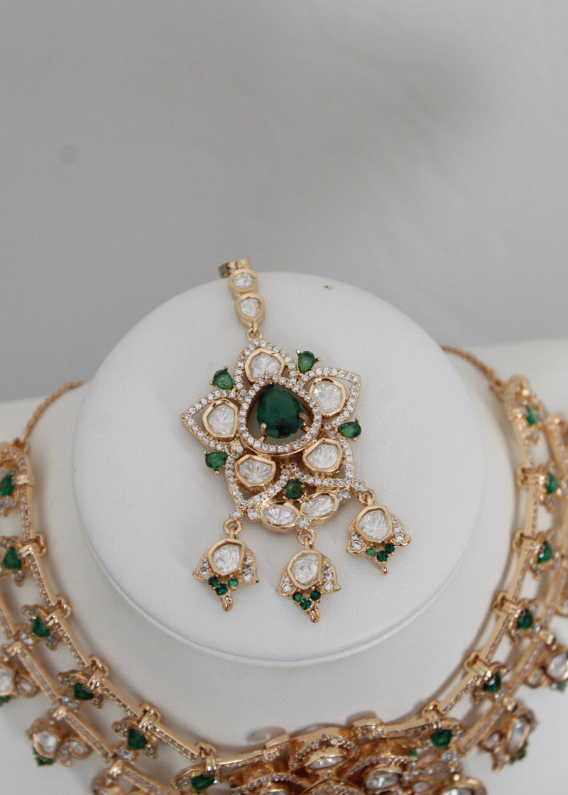 Reena set