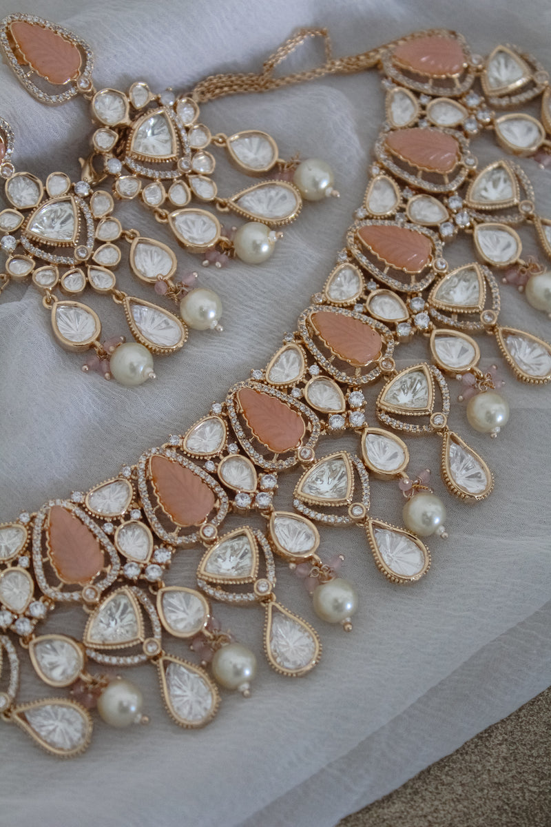 Ari Choker Set