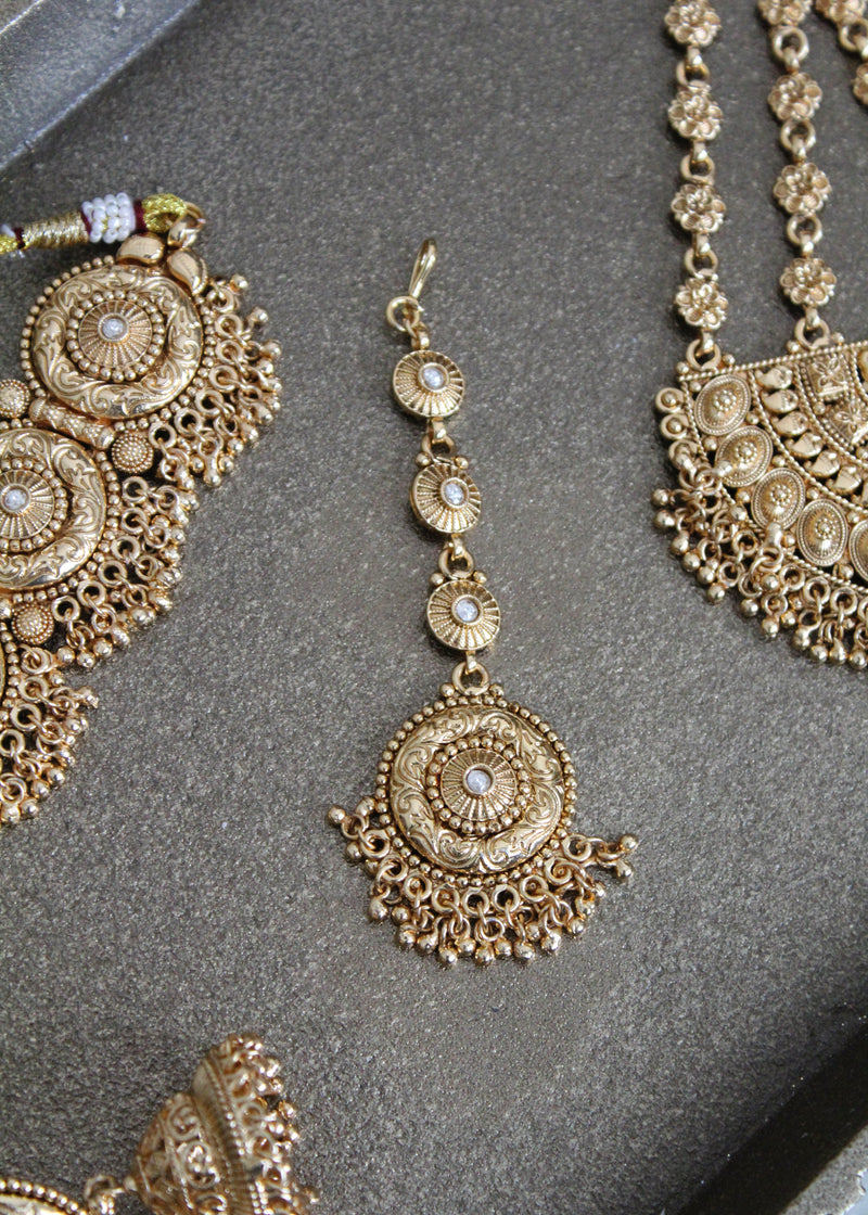 PREORDER-Gold inspired choker set A