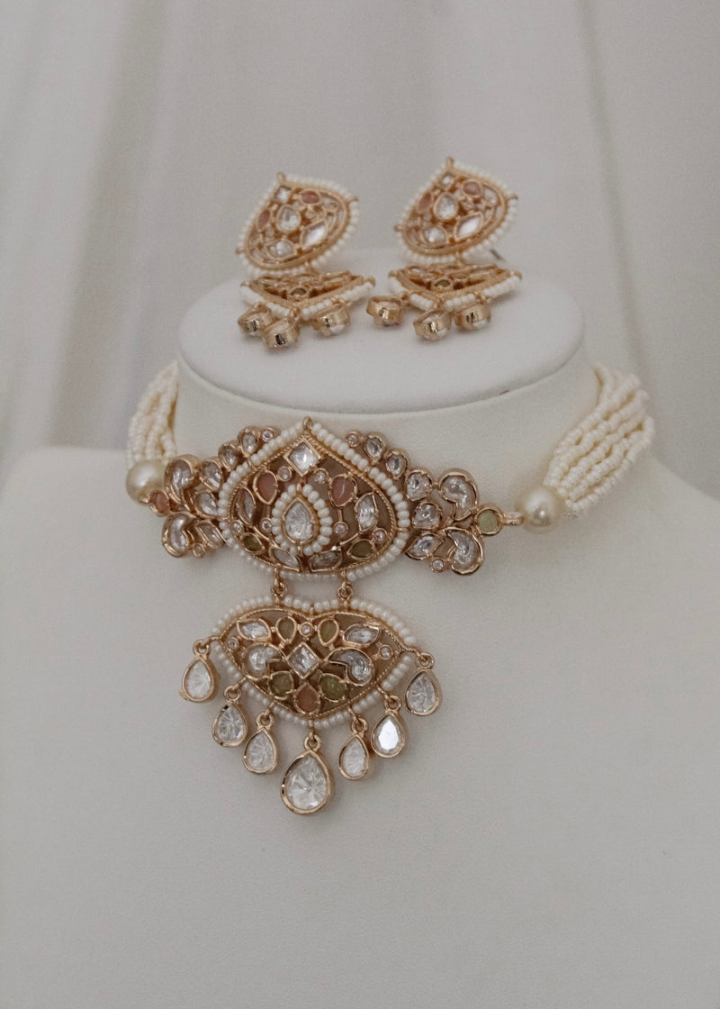 Kira Tiyanni Kundan Set