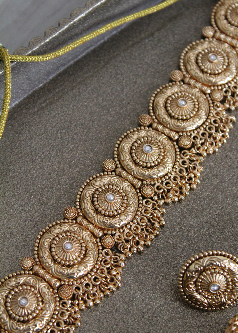 PREORDER-Gold inspired choker set A
