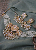 Aleena Tiyanni kundan set