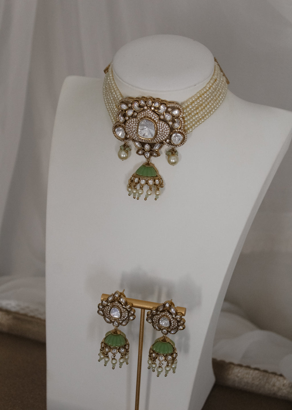 Mint tiyanni Choker set