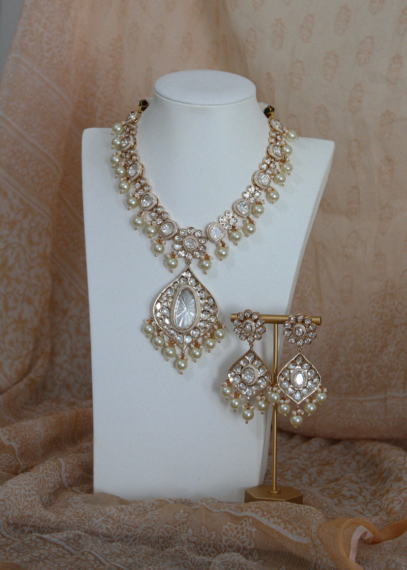 Nyla Necklace set