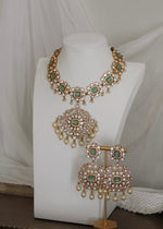Nyra Necklace set