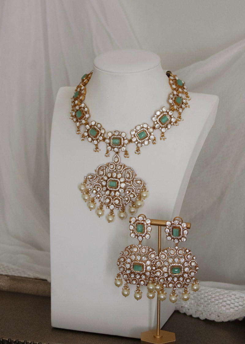 Nyra Necklace set
