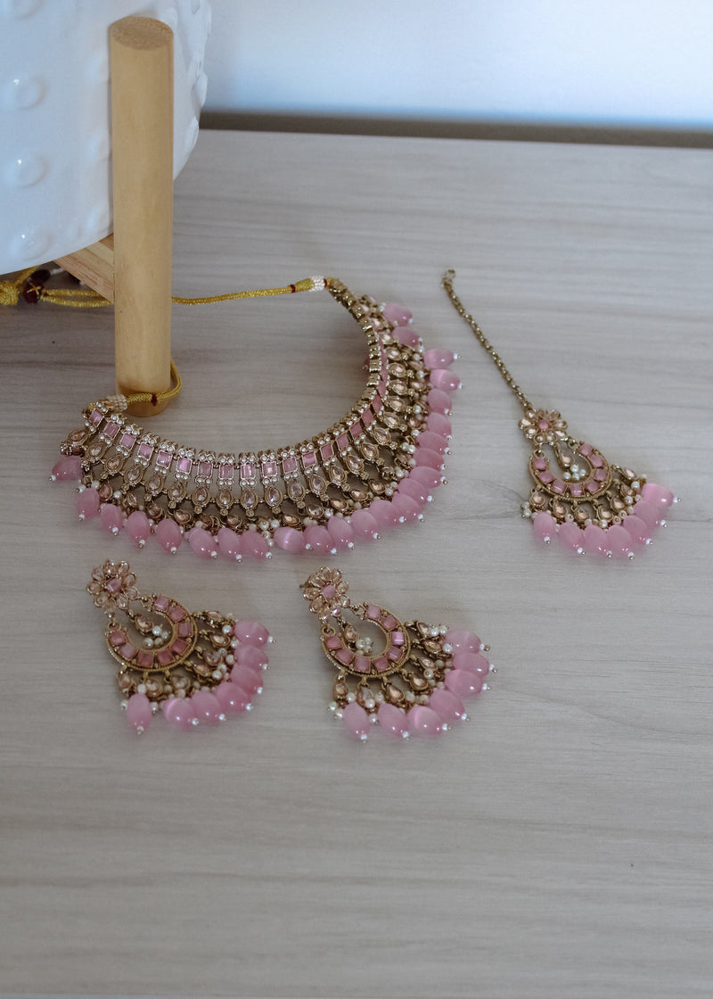Minal Necklace Set