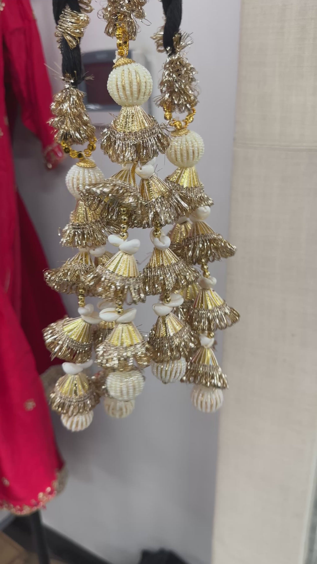 Shell + Pearl Parandha