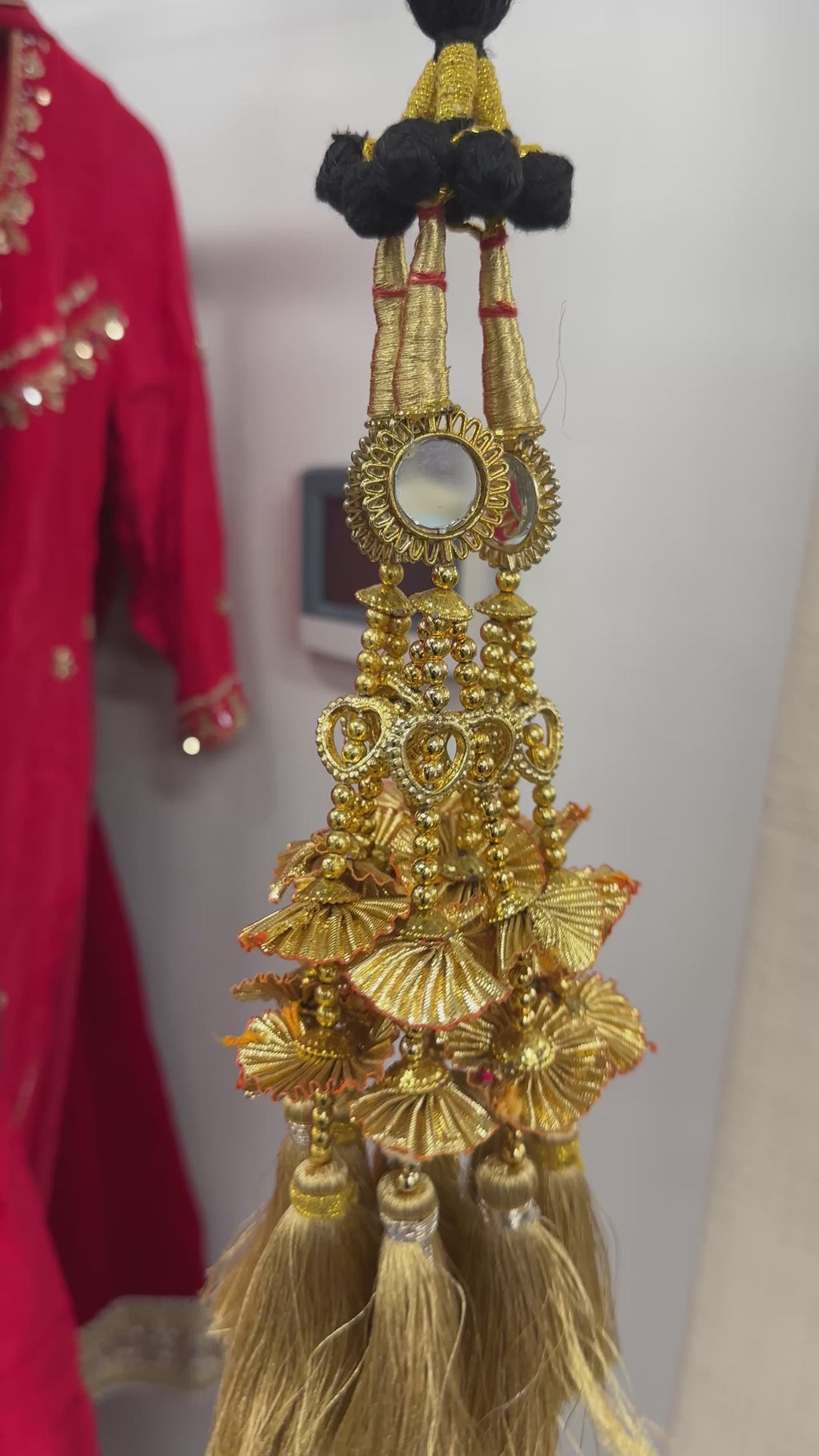 Gold tassle parandha